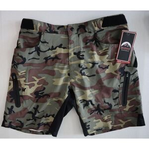 Zoic 1103E9CA Men's Sz XL Green Camo Black Zip Ether 9" Trail Rider Shorts